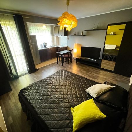 Prima Residence Apartment Орадя Экстерьер фото
